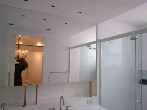 Instalação de box de banheiro