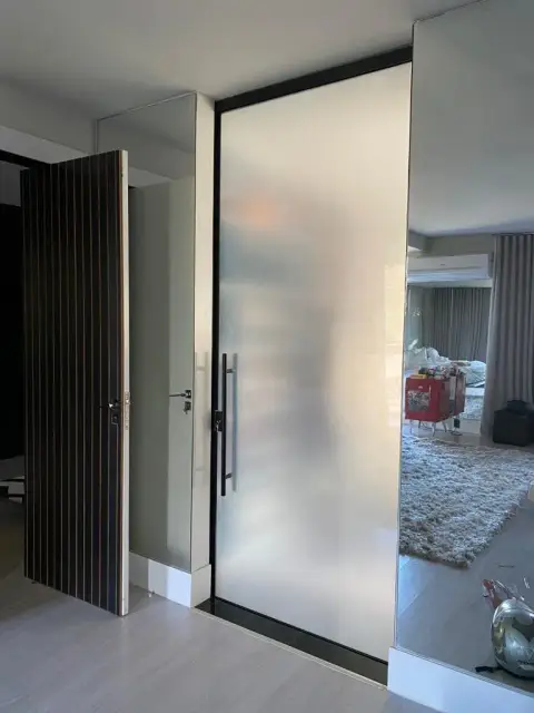 Insulfilm Jateado em Porta de Vidro