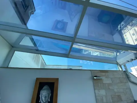 Como funcionam as películas transparentes para vidro?